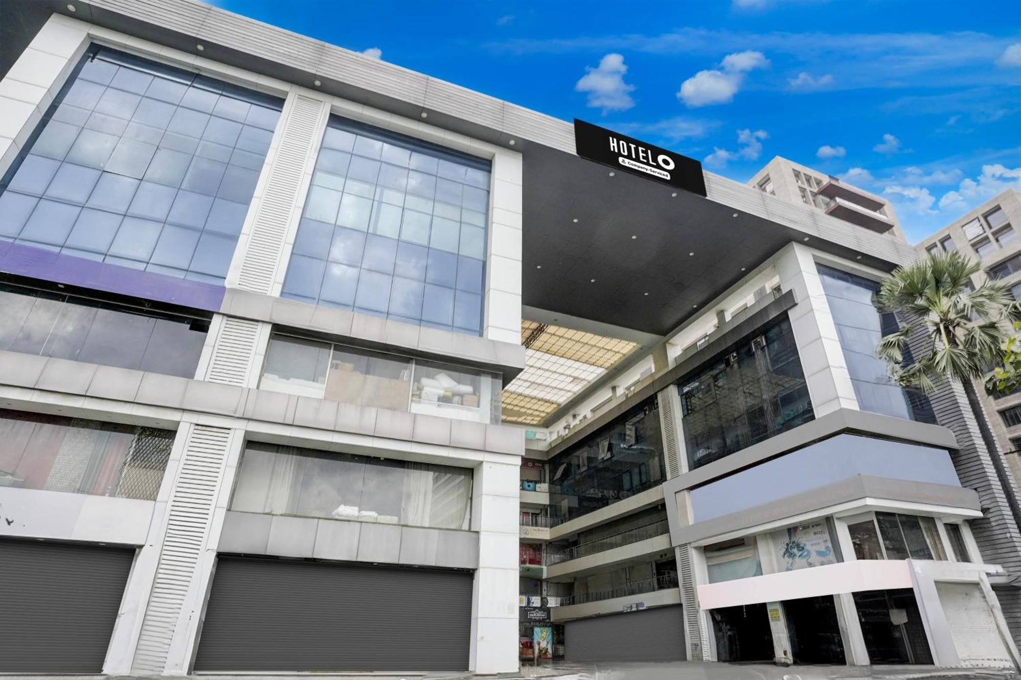 Super Hotel O Vip Road Formerly Hotel Lotus Surat Luaran gambar